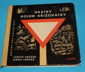 Hrátky kolem křižovatky